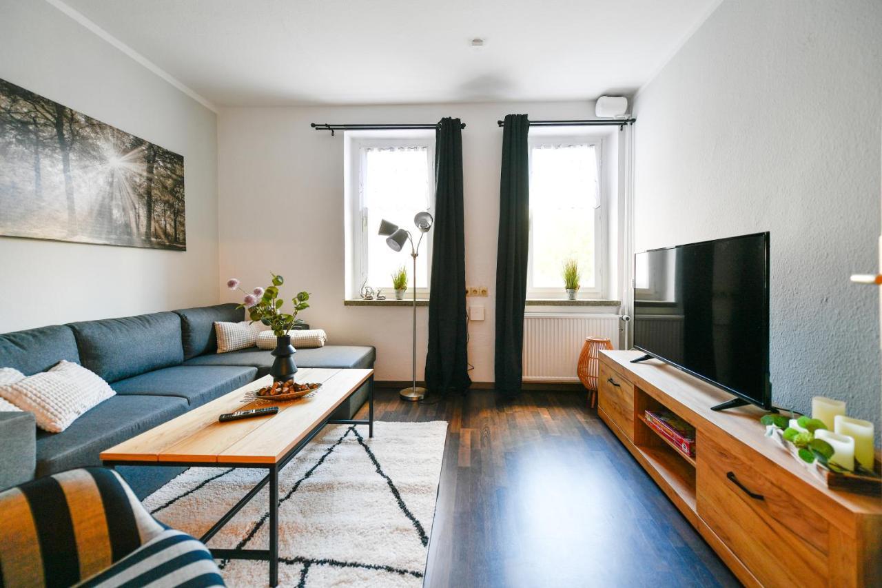 Fuerst-Pueckler-Apartment_Bis 6 Personen_Waschmaschine_Kueche_2X Parkplaetze_Terrasse_Netflix Cottbus Exteriör bild