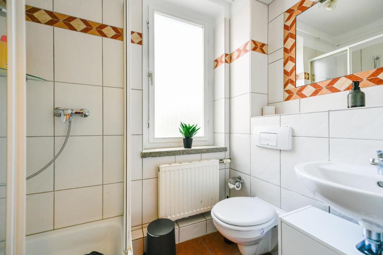 Fuerst-Pueckler-Apartment_Bis 6 Personen_Waschmaschine_Kueche_2X Parkplaetze_Terrasse_Netflix Cottbus Exteriör bild